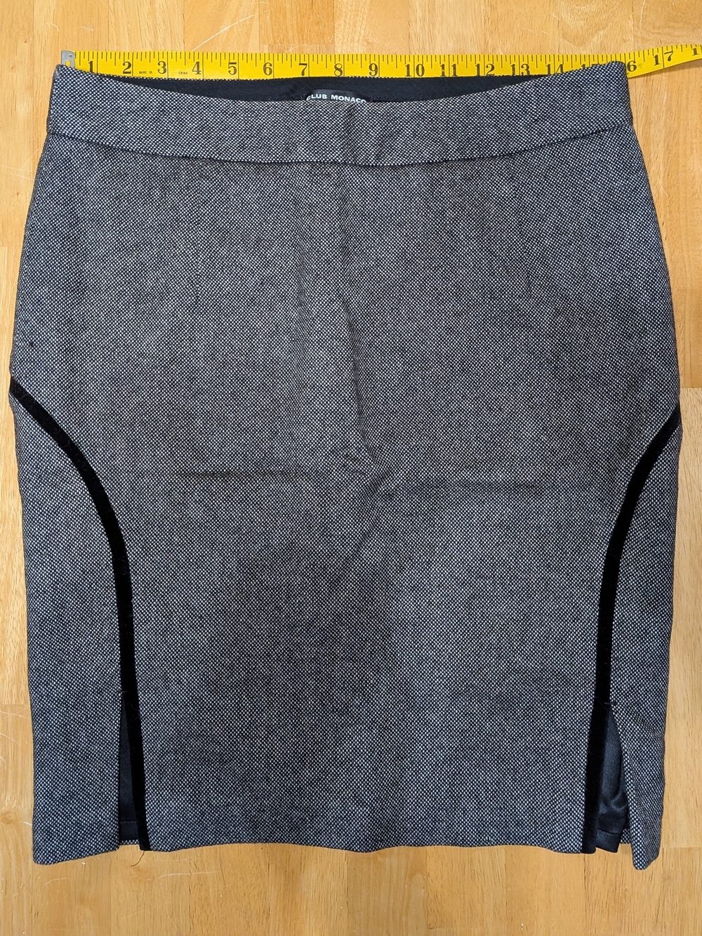 Club Monaco Black and Gray Textured Pencil Skirt